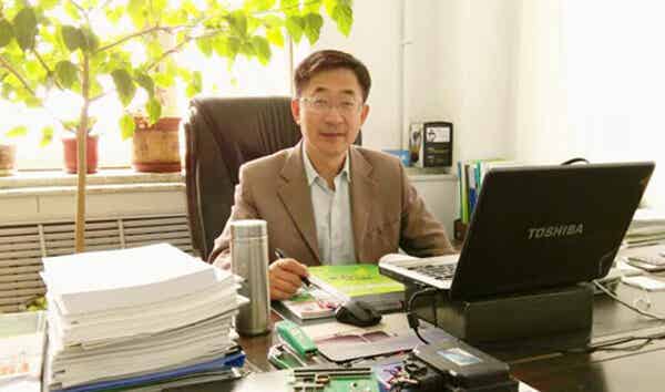 專訪新能源汽車電池成組管理應(yīng)用技術(shù)專家、哈爾濱威星動力電源有限公司董事長方英民