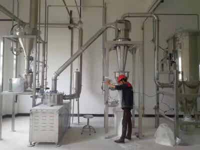 山東埃爾派超細研磨粉碎機 電池正極材料粉碎設備圖2