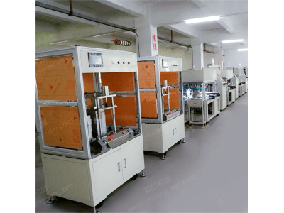 鋁殼鋼殼自動貼膜機(自動包膜機)圖3