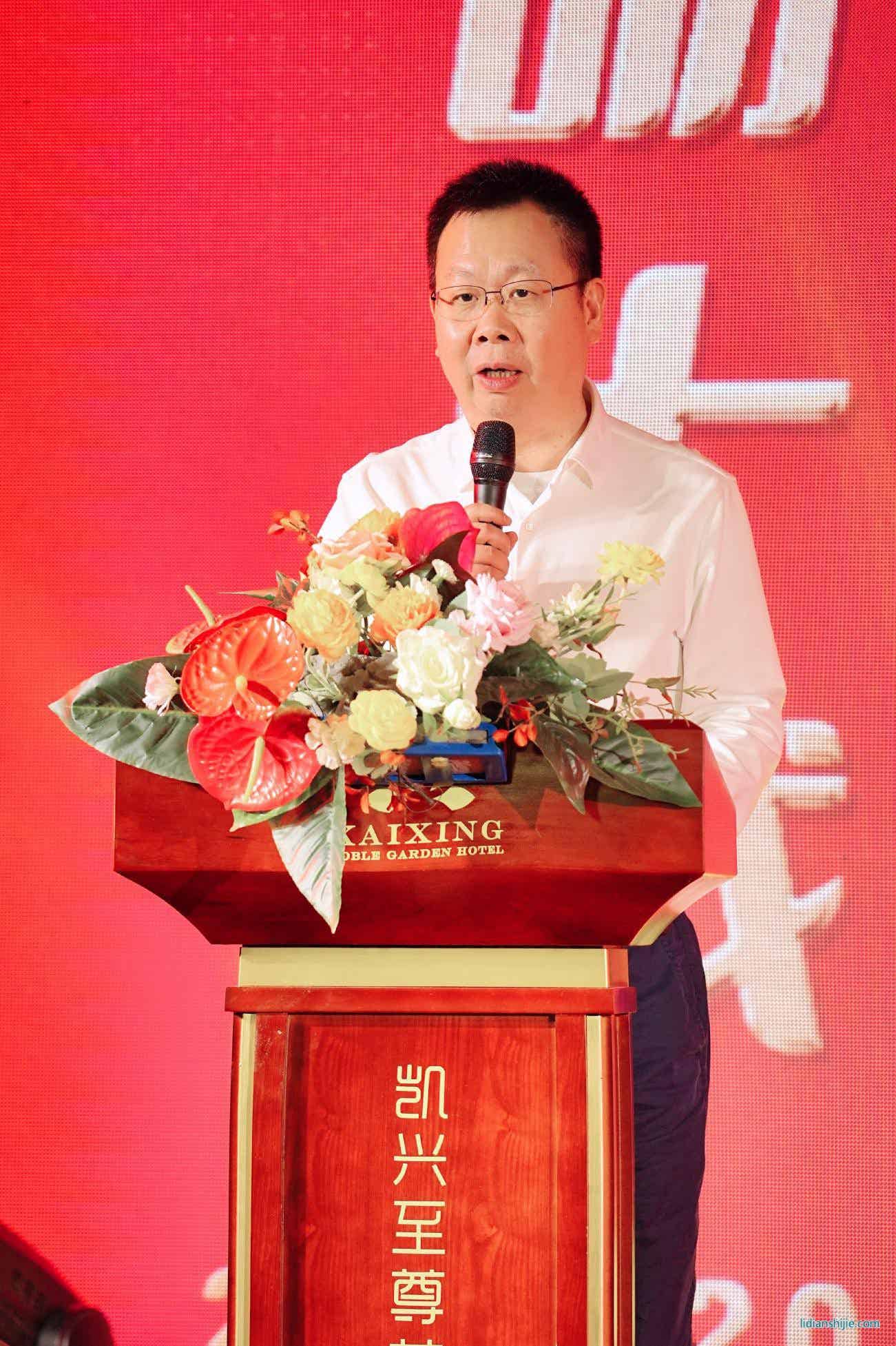 法恩萊特董事長石俊峰 法恩萊特董事長石俊峰