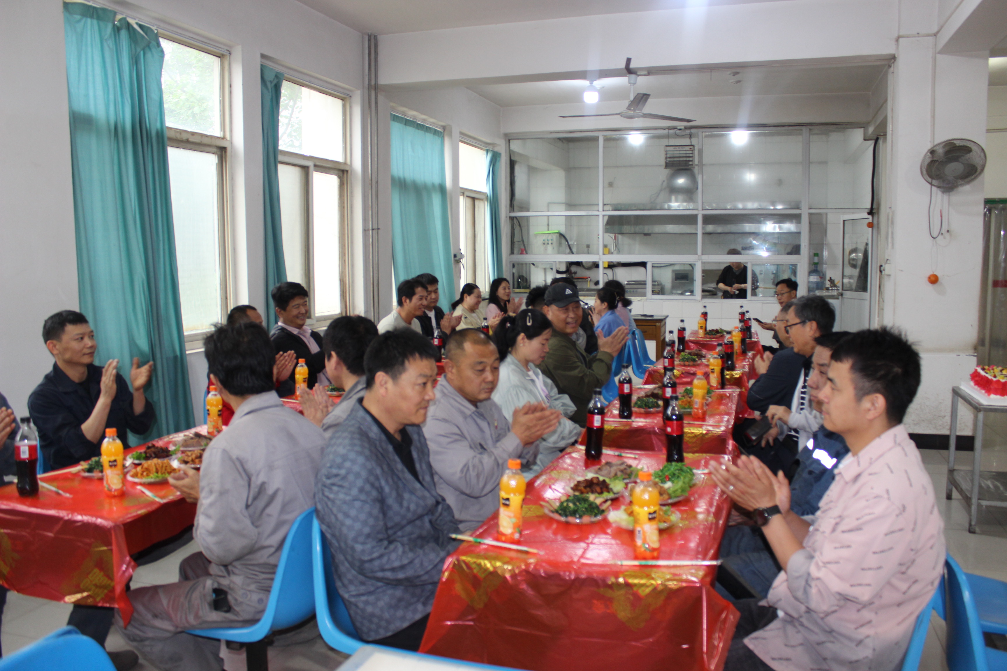 咸陽華光窯爐設備有限公司21周年慶典 咸陽華光窯爐設備有限公司21周年慶典